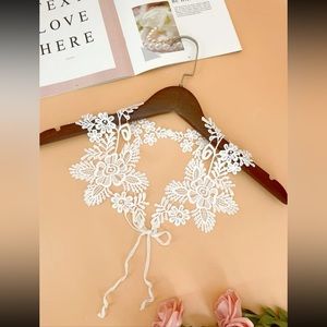 🌸 Lovely Lace Floral Flower Detail Dickey Collar 🌸